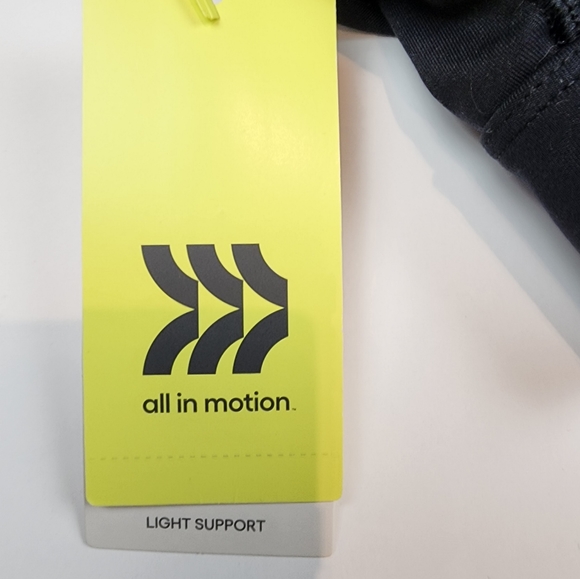 New Black Sports Bra All in Motion Light Support Athletic Bra NWT Size S - Picture 5 of 9